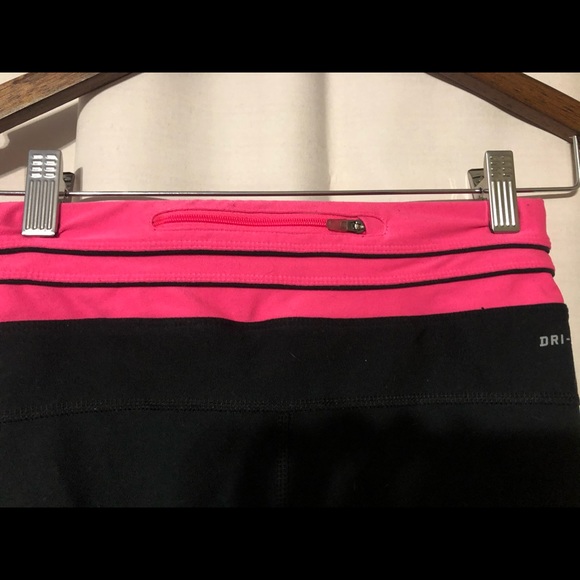 Retro Nike Capri dri-fit running pants - Picture 3 of 4